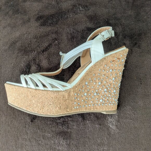 Venus Strappy Embellished Wedge Sandals Size 8 -  NWOT - Picture 5 of 8